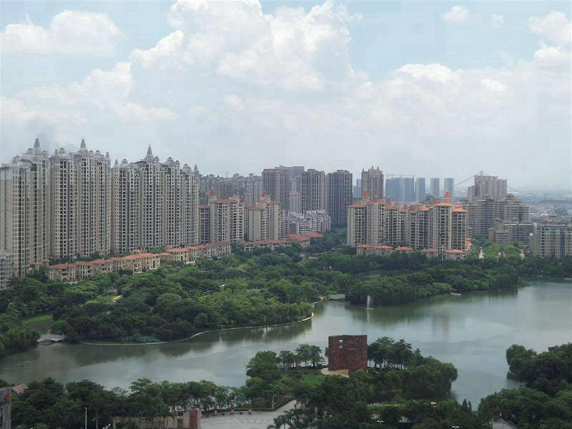 Private Enjoy Home Apartment Foshan Exteriör bild